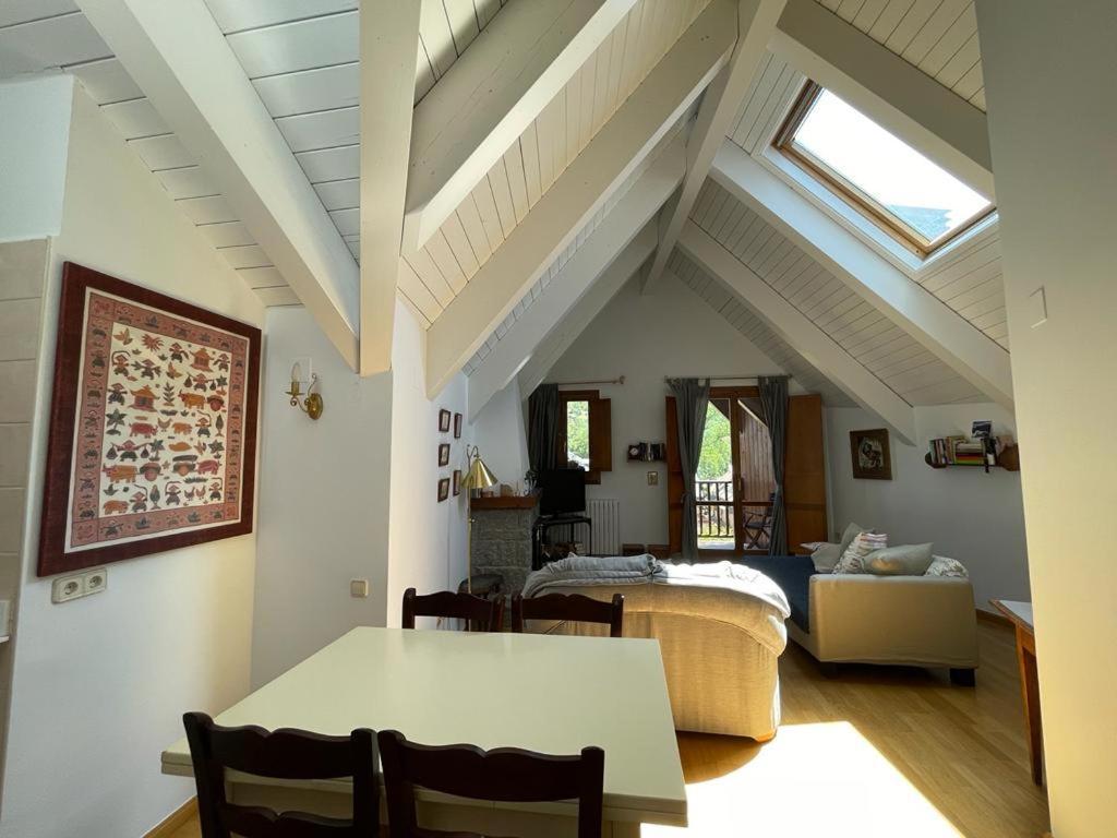 Apartamento Pico De Alba Benasque Buitenkant foto